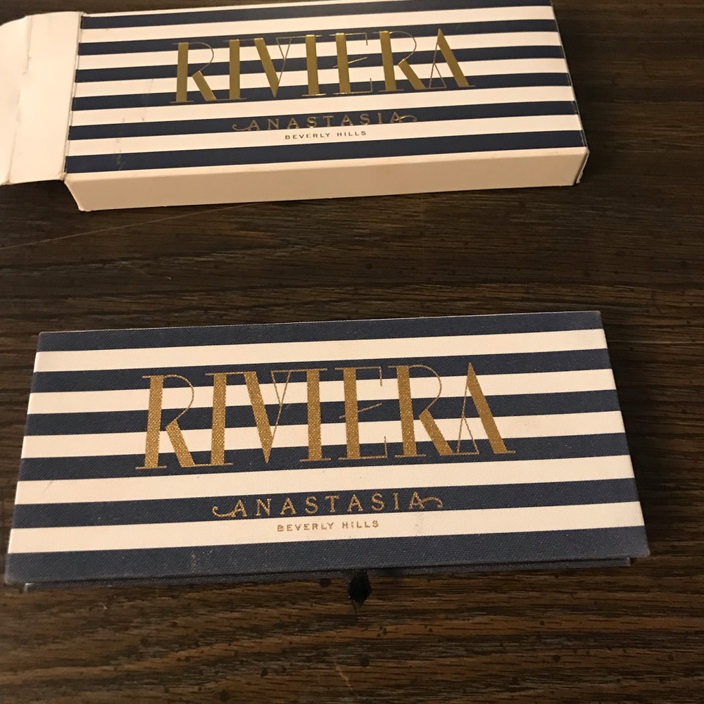 Riviera Anastasia Eyeshadow Color Palette - Picture 3 of 4